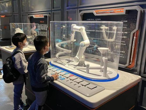 牛年首日上?？萍拣^三新亮相 機器人工廠、飛行學院與科技中介服務